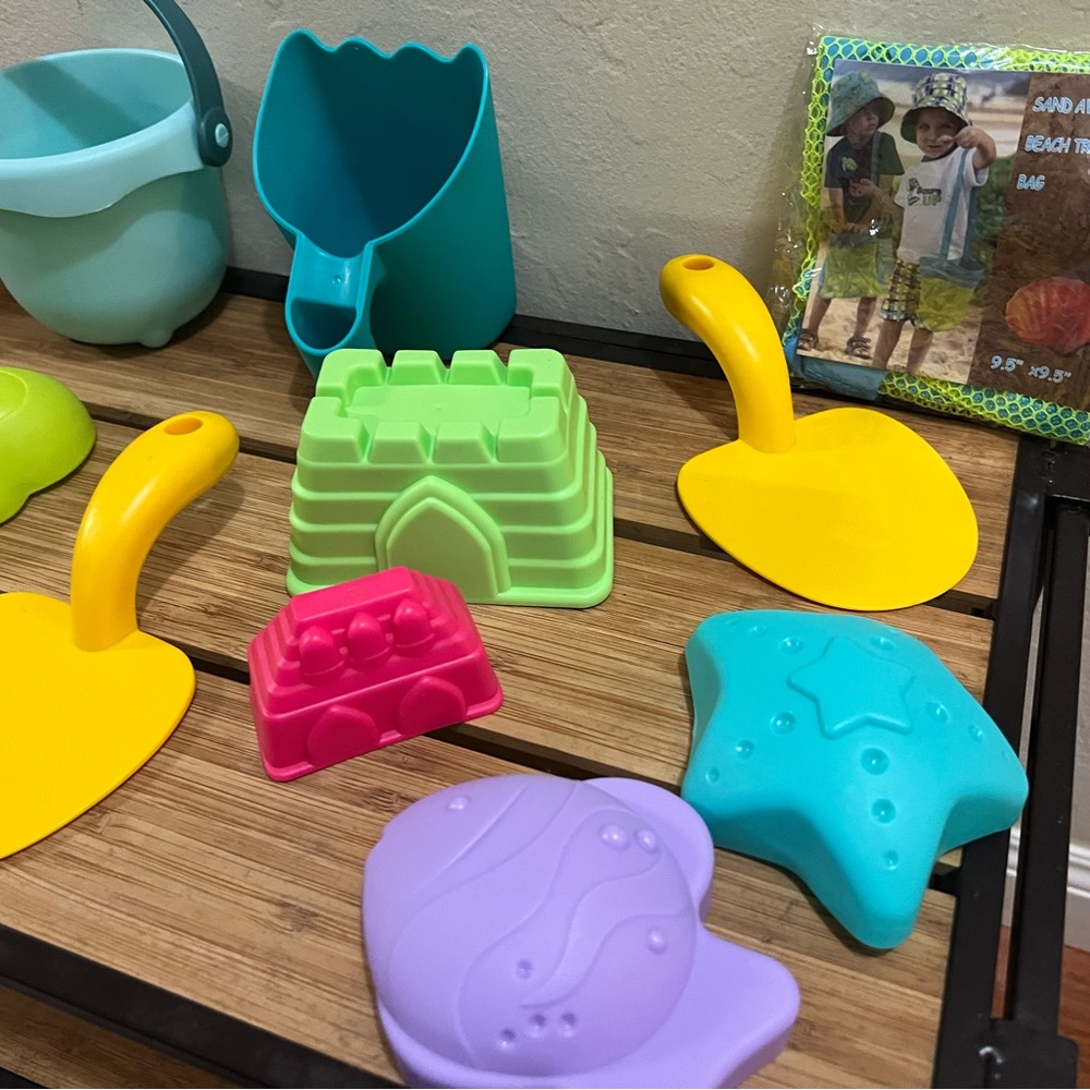 Brand new Beach Sand water Toys for kids - Picture 8 of 11